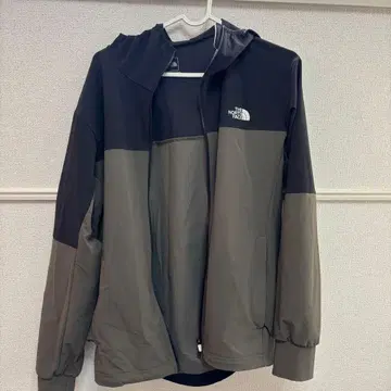 THE NORTH FACE 후드 부착 자켓 블랙/그레이