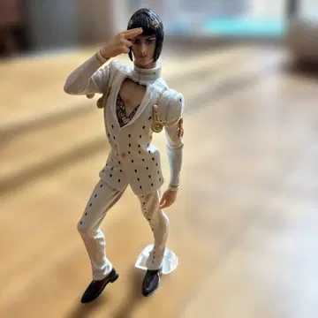 브루노 부챠라티 피규어