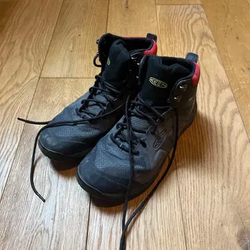KEEN 등산화 블랙/레드