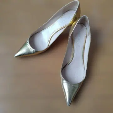 NINA RICCI 골드 스틸레토 하이힐 약 7cm