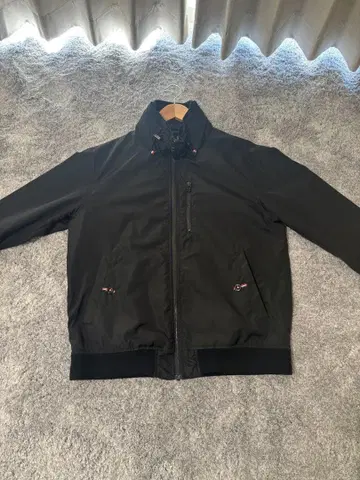 블랙 지퍼 자켓