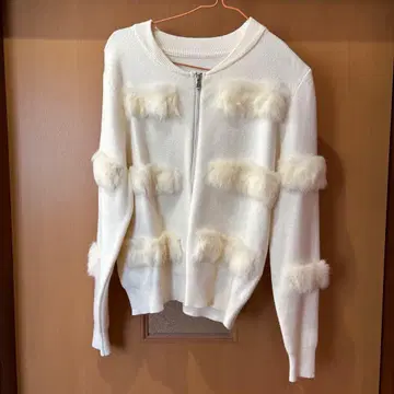 INTERBEE 퍼 스웨터