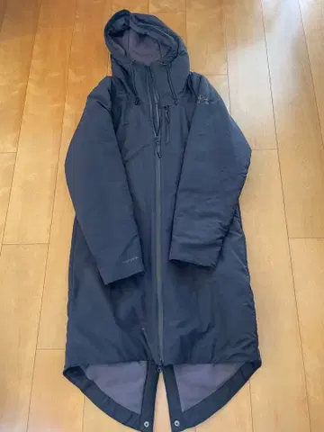 언더아머 벤치 코트 S