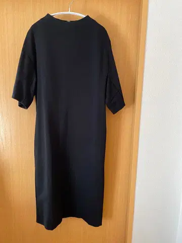 드레 스테리아 블랙 원피스