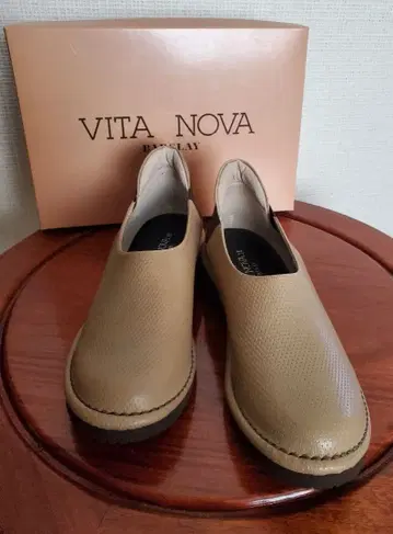 버클레이 하이컷 베이지 22.5 EEE 새상품