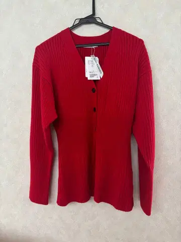 새상품 미사용 슬림 허리 V넥 가디건 워셔블