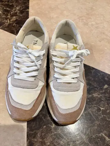 레트로 스타일 스니커즈 화이트/베이지 23cm