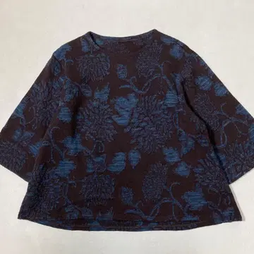 새상품급 군겐도 토미 울 플라워 자카드 루즈핏 7부 소매 풀오버