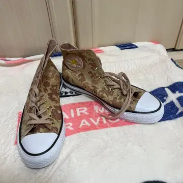 카모플라쥬 하이컷 스니커즈