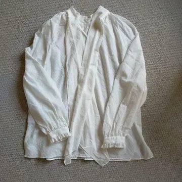 볼지 코튼 거즈 자수 백 보타이 블라우스