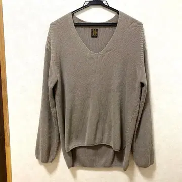 BATONER 베이지 V넥 긴팔 니트