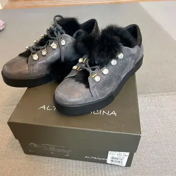 ALTRAOFFICINA 그레이 스웨이드 스니커즈