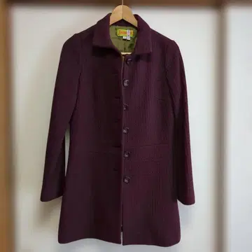 와인 레드 롱 코트 버튼 포함