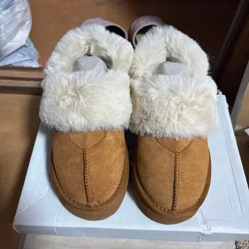 SHOOPEN 카멜색 퍼 달린 무스탕 23.0cm 한국