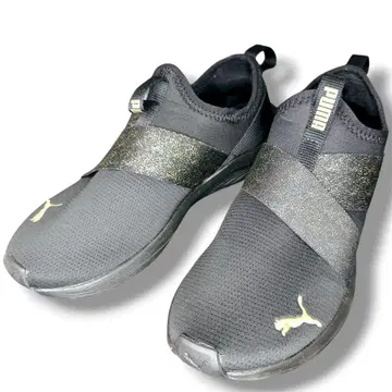 새상품급 푸마 소프트폼 슬립온 스니커즈 블랙 x 골드 23cm