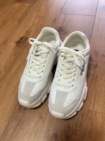 FILA 통굽 스니커즈