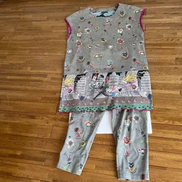 꽃무늬 튜닉과 레깅스 세트