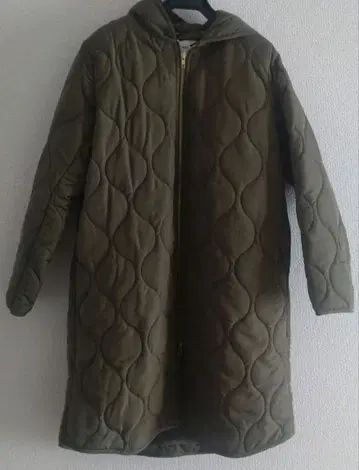 엠마 테일러 올리브 그린 롱 코트