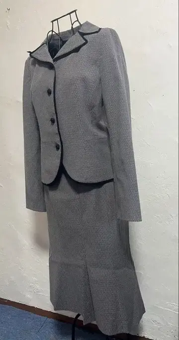 그레이 스커트 셋업 포멀