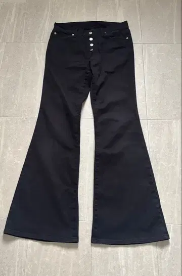 Archive Tornado Mart flare black