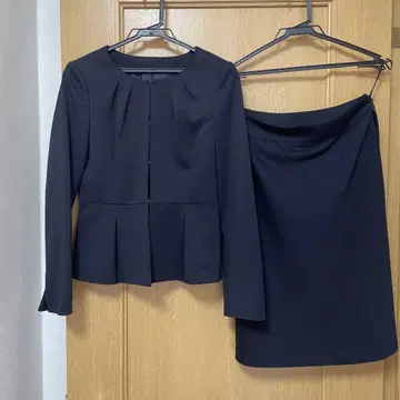 자켓과 스커트 세트