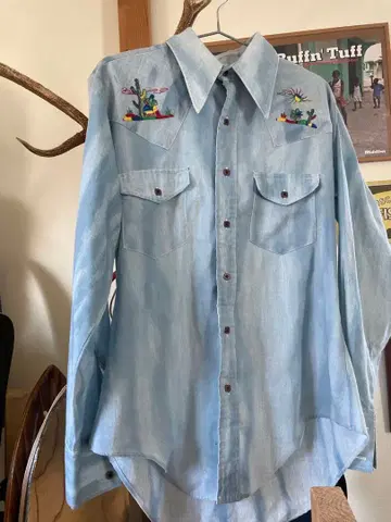 샴브레이 셔츠 자수 포함