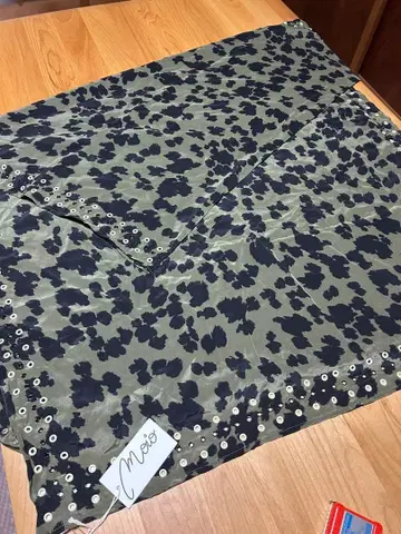 [ 새상품 ] Moio 레오파드 무늬 스톨 올리브 그린 실크