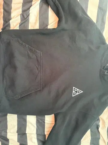 HUF 블랙 후드티 L 사이즈