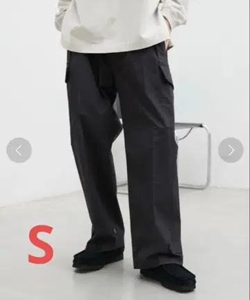 WYM 세미 와이드 스트레이트 턱 카고