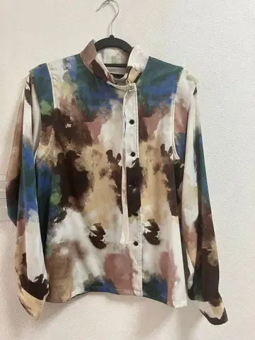 UNITED TOKYO 마블 프린트 블라우스