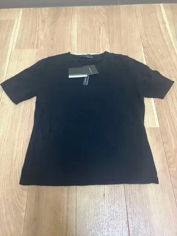 미사용 새상품 MIG 캐시미어 100% 반팔 니트