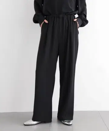 밴야드 스톰 더블 크로스 와이드 팬츠 블랙