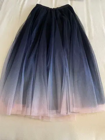 [ Q ] 큐 하트 샤샤 스커트