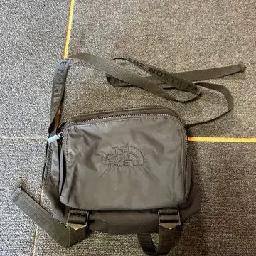 THE NORTH FACE 퍼플 라벨 숄더백