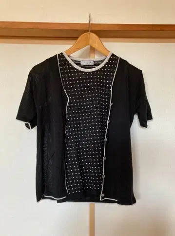 PINION 새상품급 블랙 도트 무늬 가디건 & 탱크탑 세트