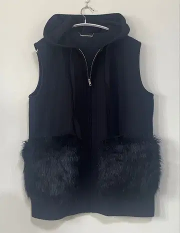 *미라 오웬* 후드 부착 지레 퍼 포켓 베스트 1