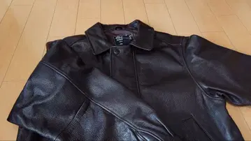 다크 브라운 가죽 자켓