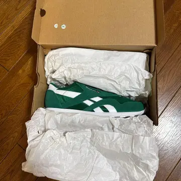 리복 클래식 스니커즈 새상품 택 포함