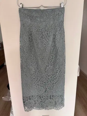 블루 레이스 타이트 스커트