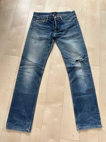 A.P.C. 데미지 가공 블루 데님 32