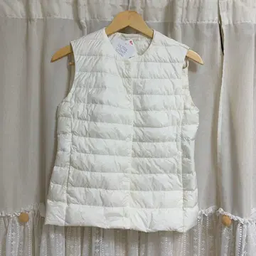 [ 새상품 ] 유니클로 울트라 라이트 다운 베스트 M