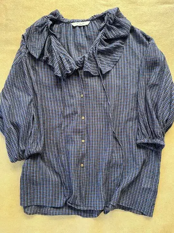 타카야마 미야코 콜라보 프릴 블라우스 / Studio Clip