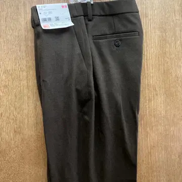 [ 새상품 ] UNIQLO 히트텍 슬림 스트레이트 팬츠 M 올리브