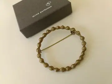 미나 페르호넨 tambourine 브로치 앤틱 골드