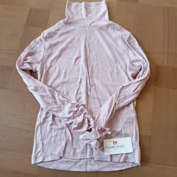 GALLERY VIVANT 핑크 터틀넥