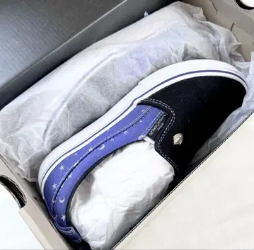 ABC마트 x 트위스티드 원더랜드 콜라보 슬립온 포무피오레 기숙사