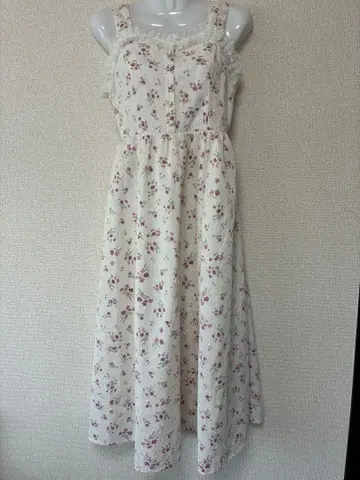 evelyn 꽃무늬 점프수트 원피스