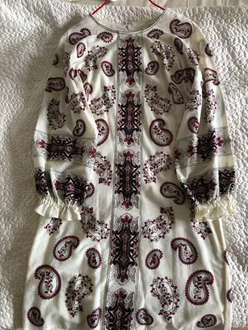 그레이스 콘티넨탈 인도 면 자수 패턴 긴팔 무릎 기장 원피스