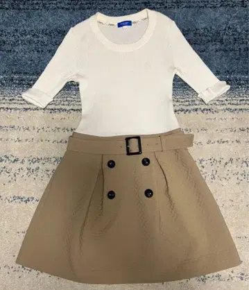 새상품급! 블루 레이블 크레스트 원피스 특가! 화이트 니트 x 베이지