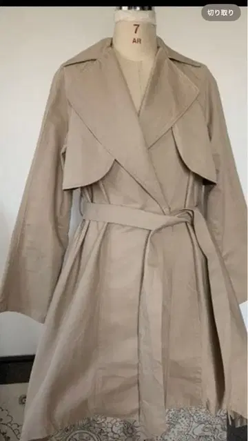 새상품급 sacra 베이지 트렌치코트 벨트 포함 38